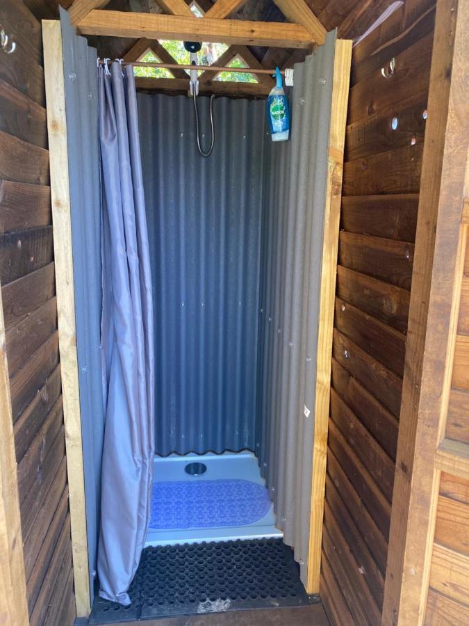 Kingfisher Cabin - Wild Escapes Wrenbury Off Grid Glamping - Ages 12 And Over Baddiley Екстериор снимка