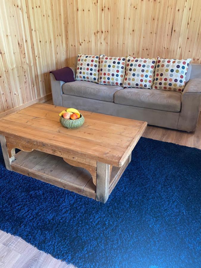 Kingfisher Cabin - Wild Escapes Wrenbury Off Grid Glamping - Ages 12 And Over Baddiley Екстериор снимка