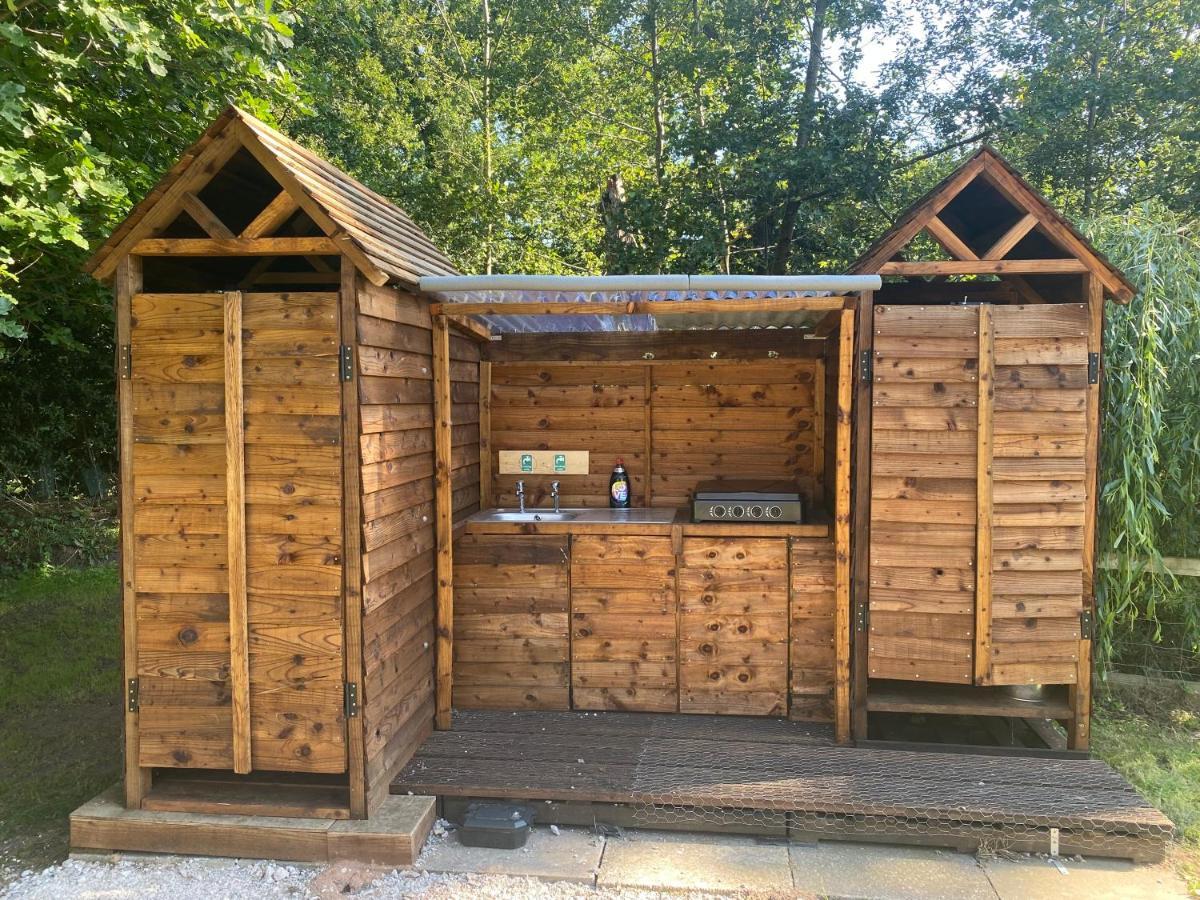 Kingfisher Cabin - Wild Escapes Wrenbury Off Grid Glamping - Ages 12 And Over Baddiley Екстериор снимка